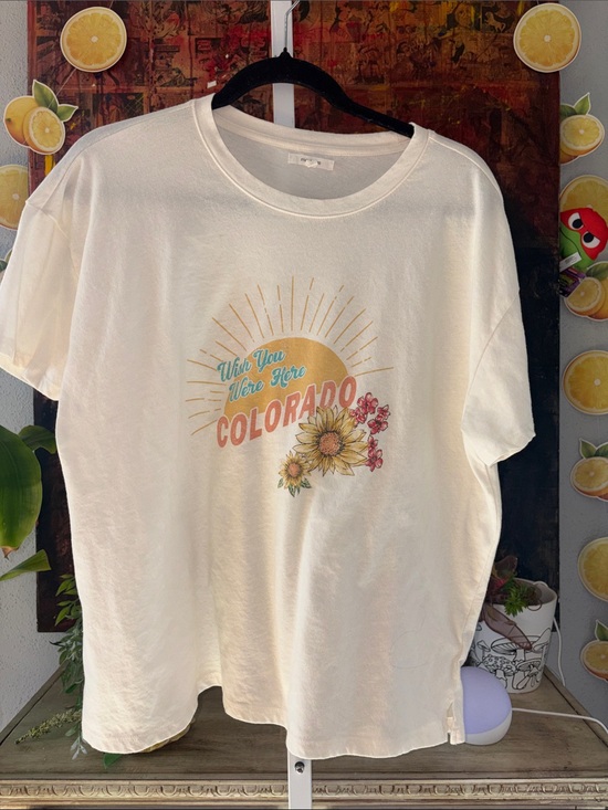 Maurices Tops - Maurices Colorado Graphic Tee - Cream Sunflower Design Size L